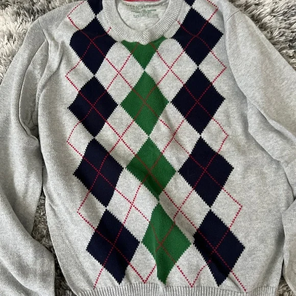 Men’s Gray Argyle Sweater - Picture 2 of 7